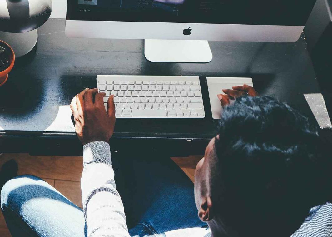 Steeds meer Belgen beschermen zich tegen online reputatieschade