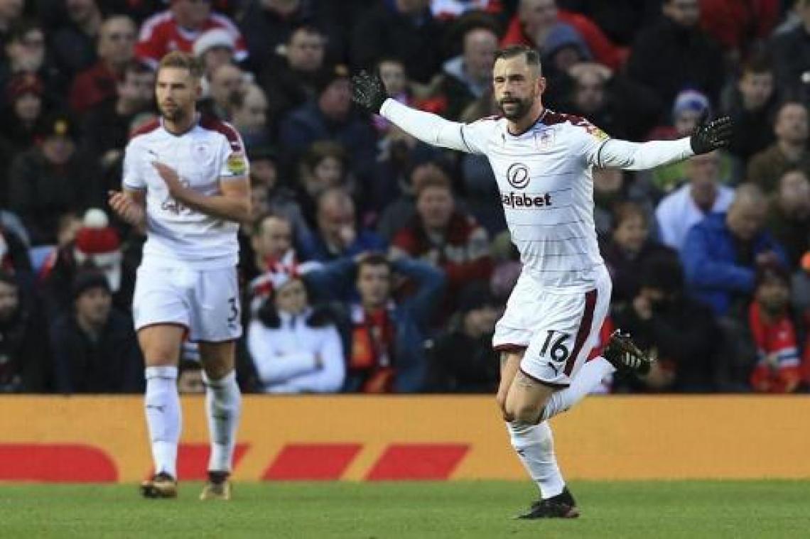 Steven Defour viert zijn wederoptreden bij beloften van Burnley