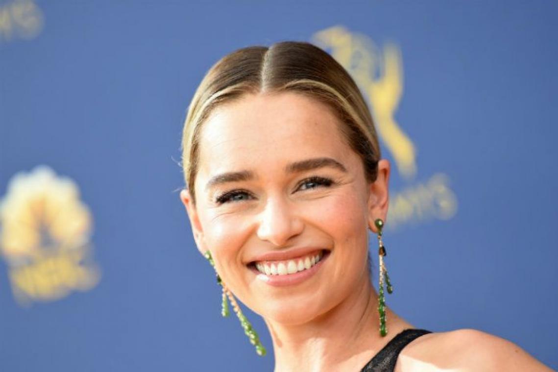 Emilia Clark laat 'Game of Thrones'-tattoo zetten