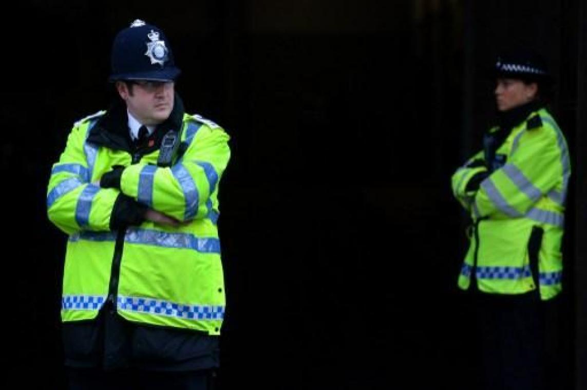 Britse politie pakt twee 15-jarigen op wegens beramen van terreurdaden