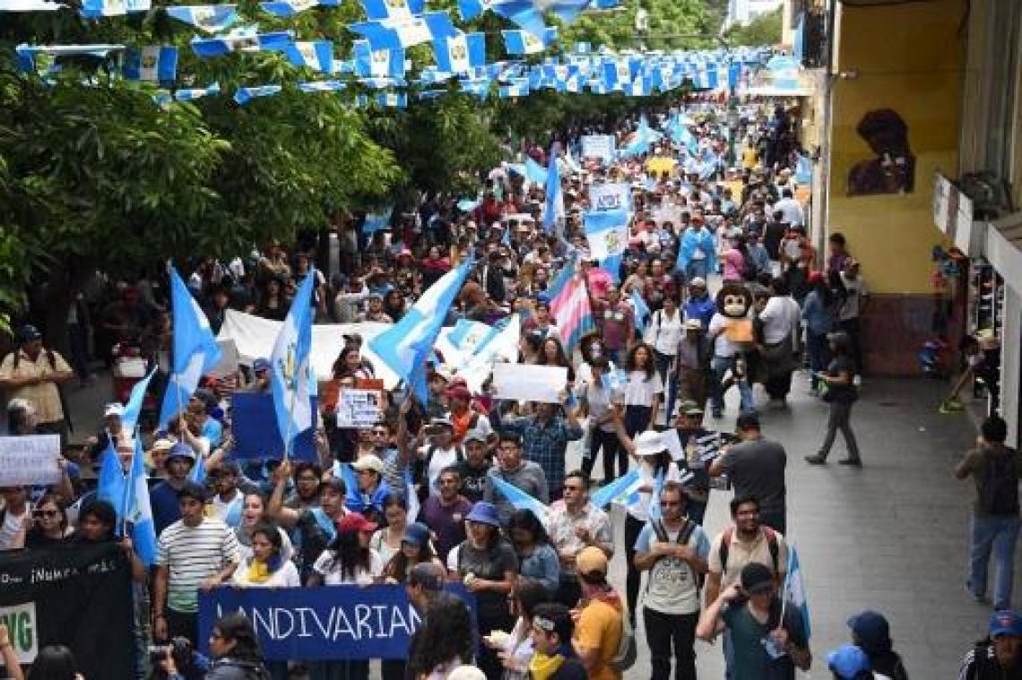 Duizenden manifestanten vragen in Guatemala ontslag van president Morales