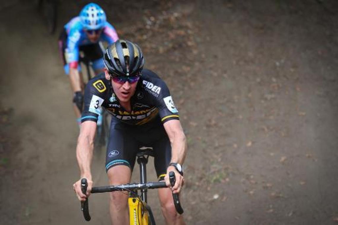 WB veldrijden - Toon Aerts verrast Wout van Aert in eerste manche