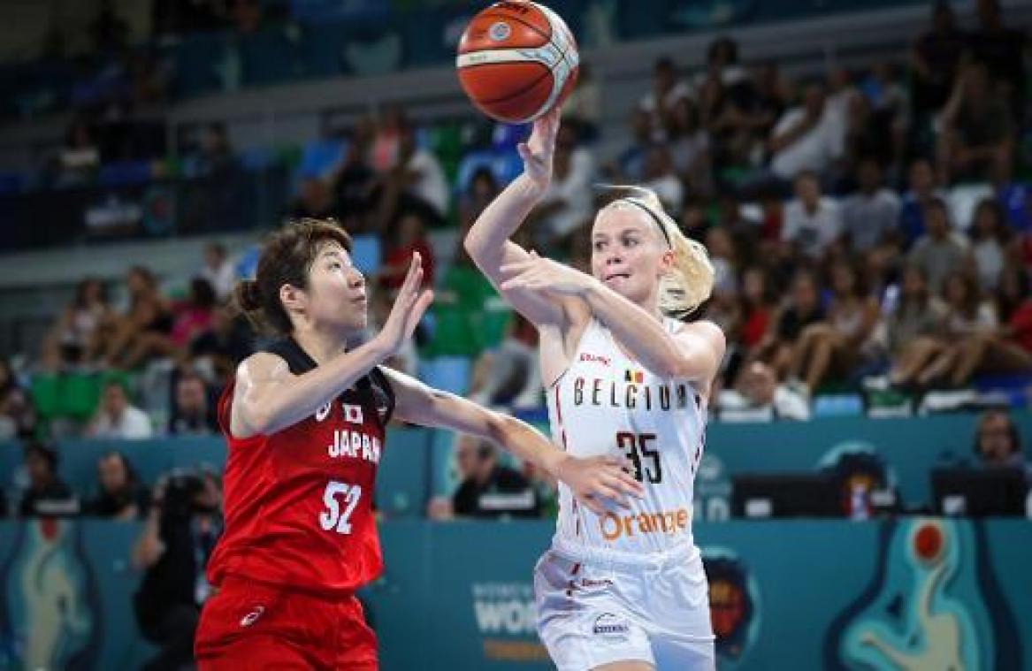 China klopt Japan op WK basketbal voor vrouwen