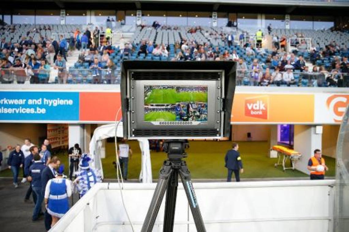 UEFA zet licht op groen voor videoref tijdens Champions League en EK