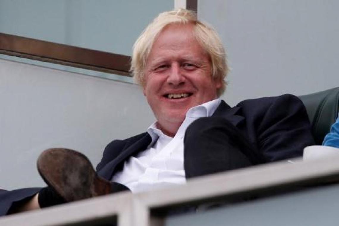Boris Johnson haalt weer uit naar Theresa May