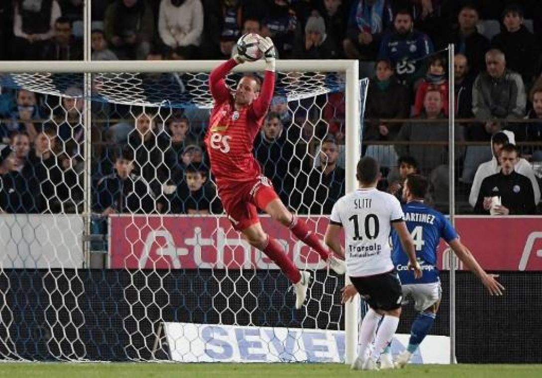 Belgen in het buitenland - Sels houdt de nul tegen Dijon