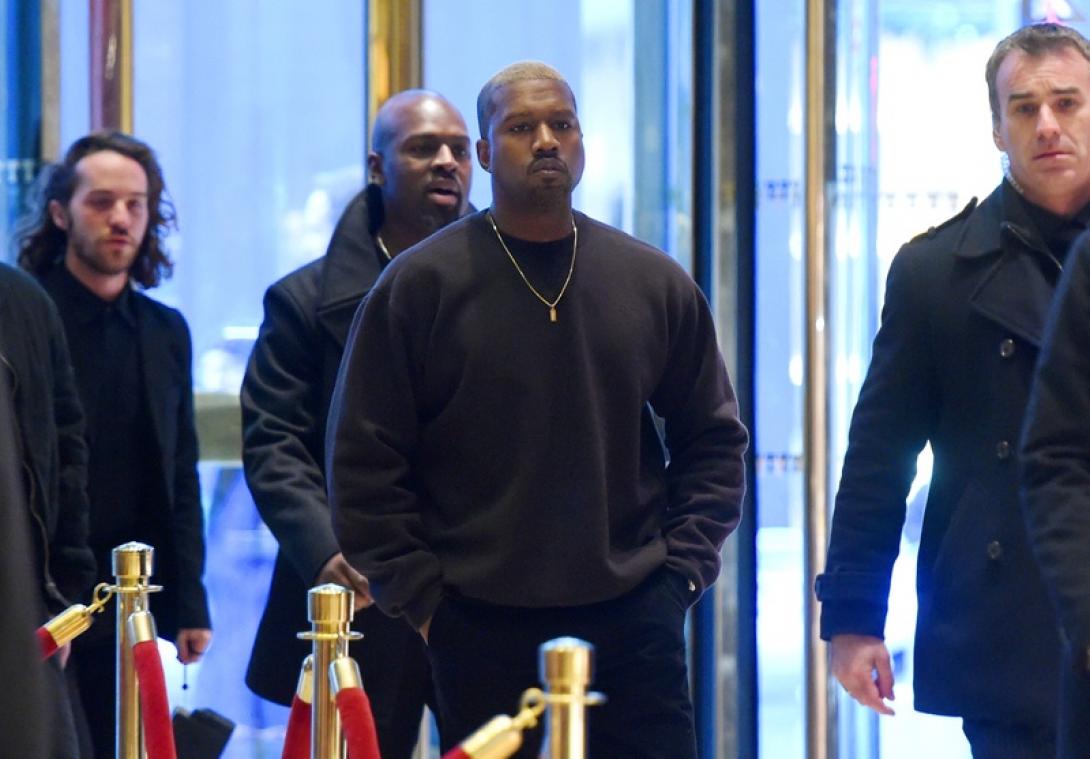 Kanye West herdoopt zichzelf tot 'Ye'