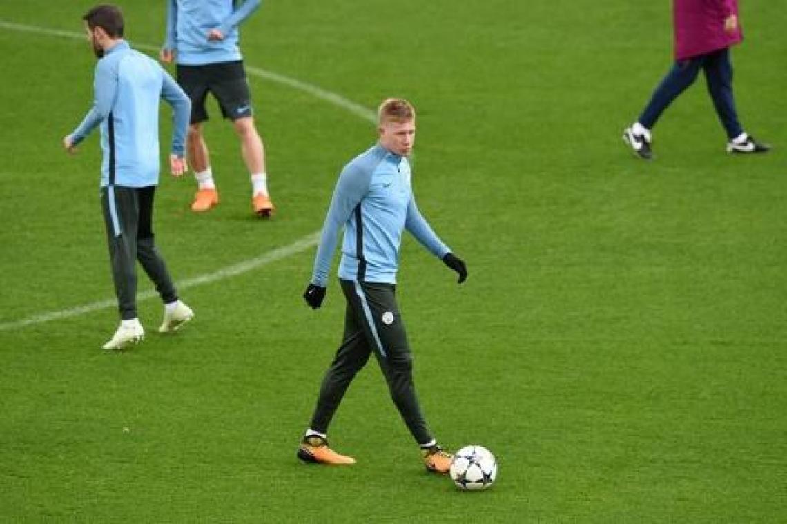 De Bruyne traint sneller dan verwacht opnieuw mee bij Manchester City