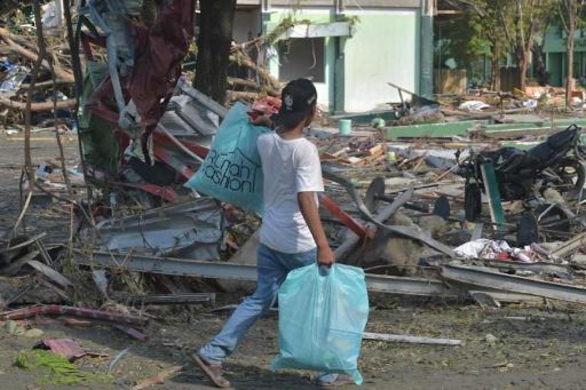 Aardbeving en tsunami Sulawesi - Gebrek aan zwaar materieel en brandstof bemoeilijkt reddingswerkzaamheden