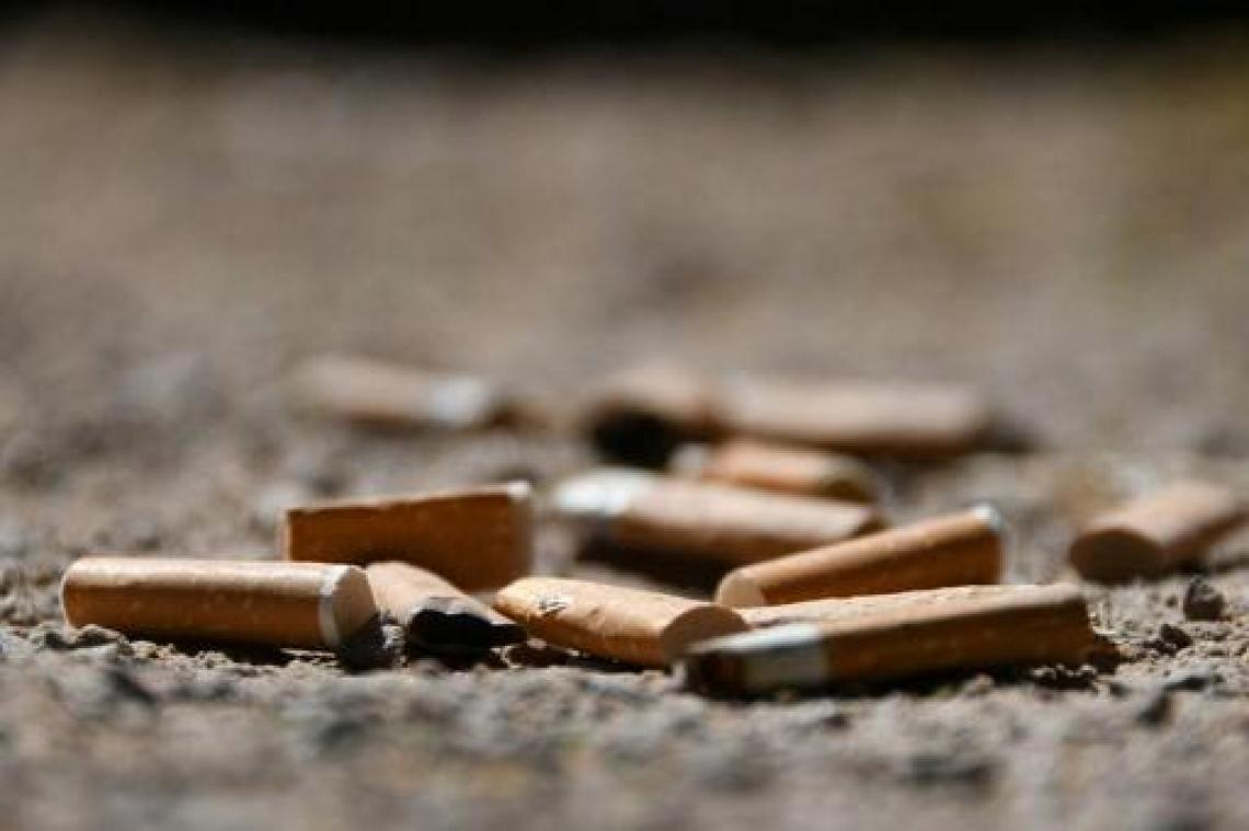 Brussel laat tabaksindustrie meebetalen voor opruiming peuken