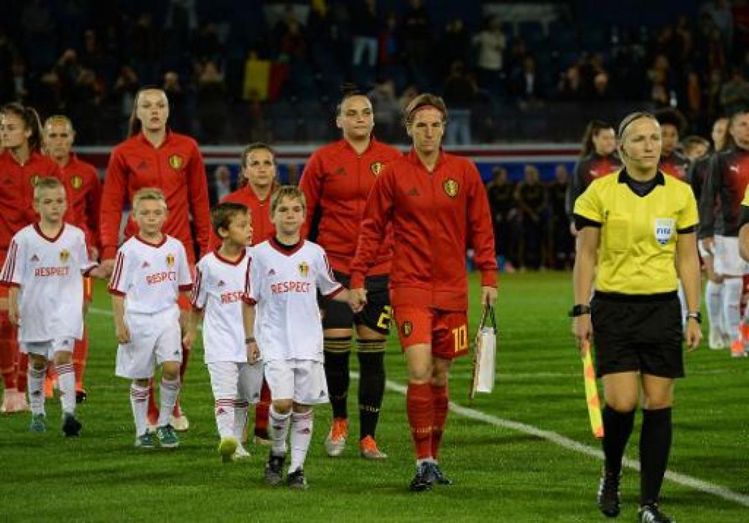 Kwal. WK voetbal (v) - De Neve en Evrard : "Alles blijft mogelijk in terugmatch"