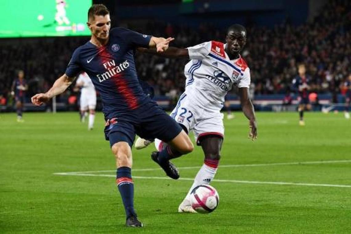 Belgen in het buitenland - PSG laat geen spaander heel van Lyon in Franse topper