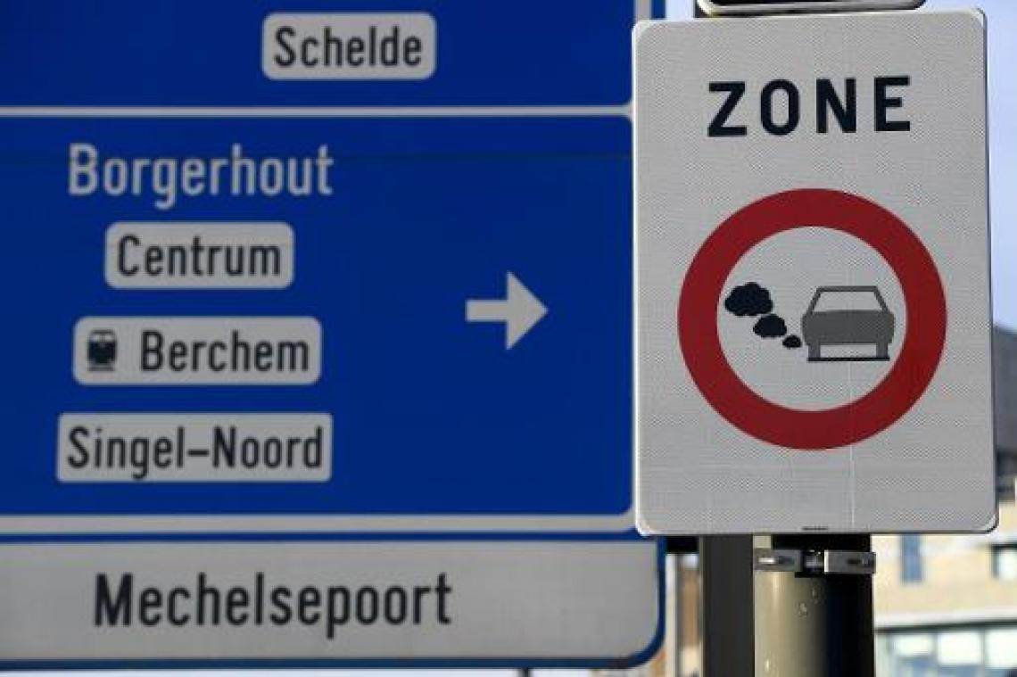 Honderden politieauto's te vervuilend, maar zonder boete in lage-emissiezones