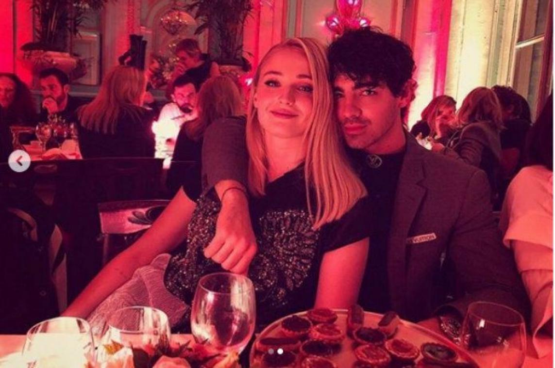 Joe Jonas en Sophie Turner laten tattoo zetten als bewijs van hun liefde