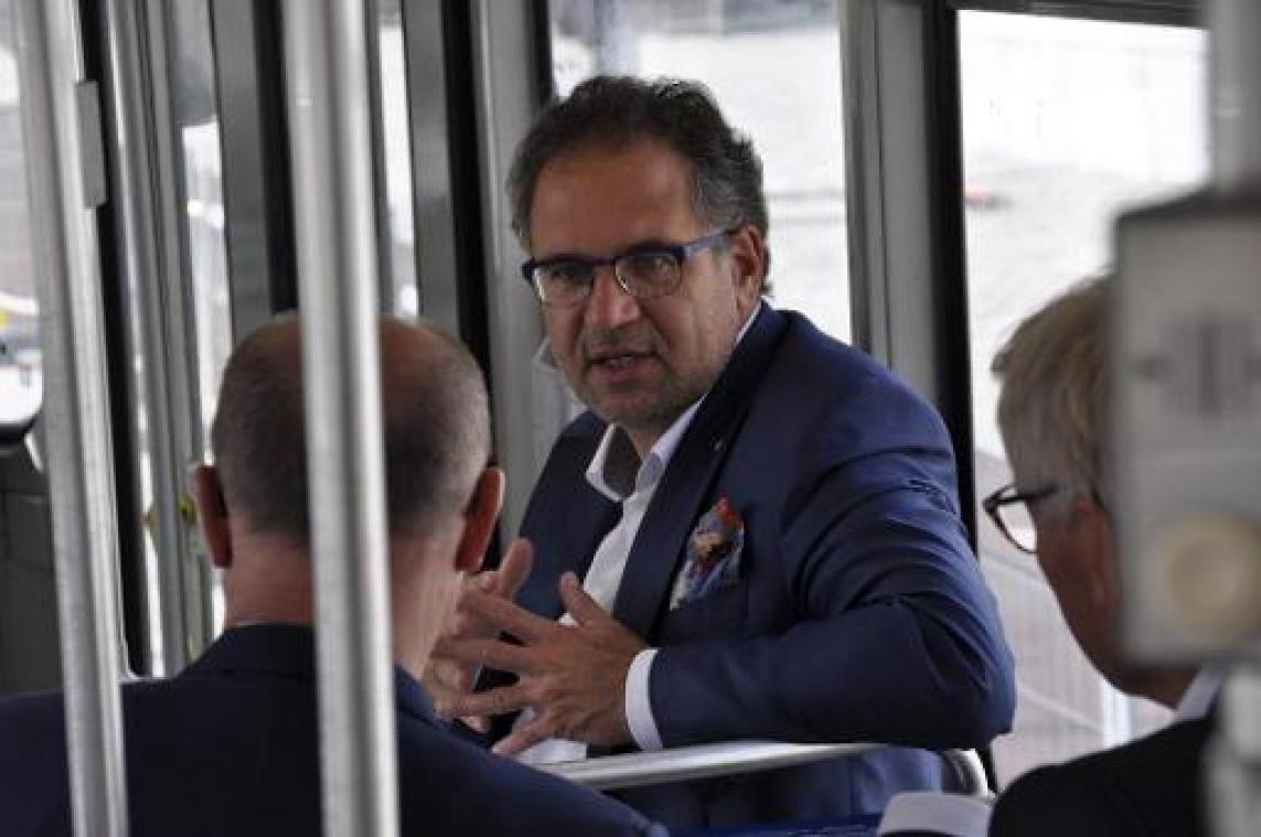 Antwerpse N-VA wil nu ook de wandelende kiezer verleiden