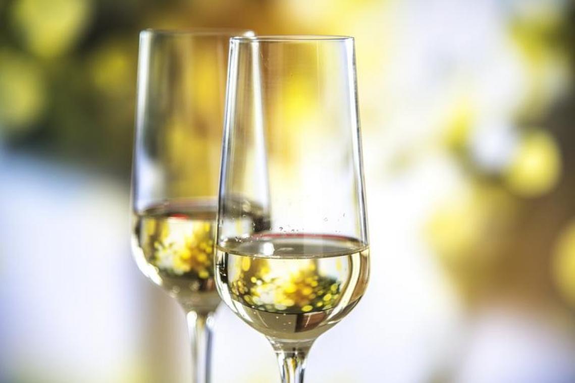 Aldi komt met proseccofles van 6 liter op de proppen