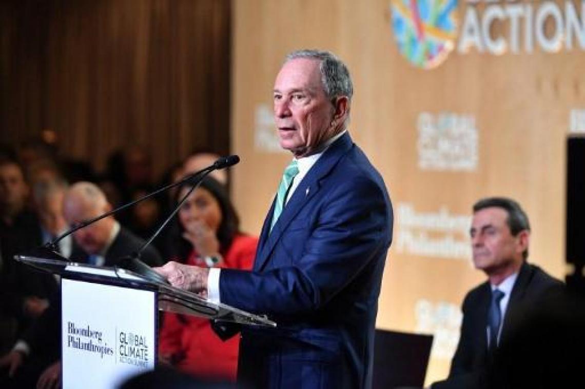 Ex-burgemeester New York Michael Bloomberg wordt Democraat
