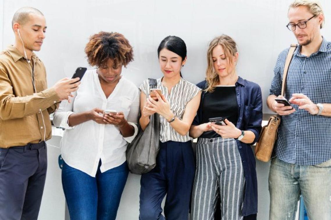 Vijf signalen die aantonen dat je ongezond bezig bent met sociale media