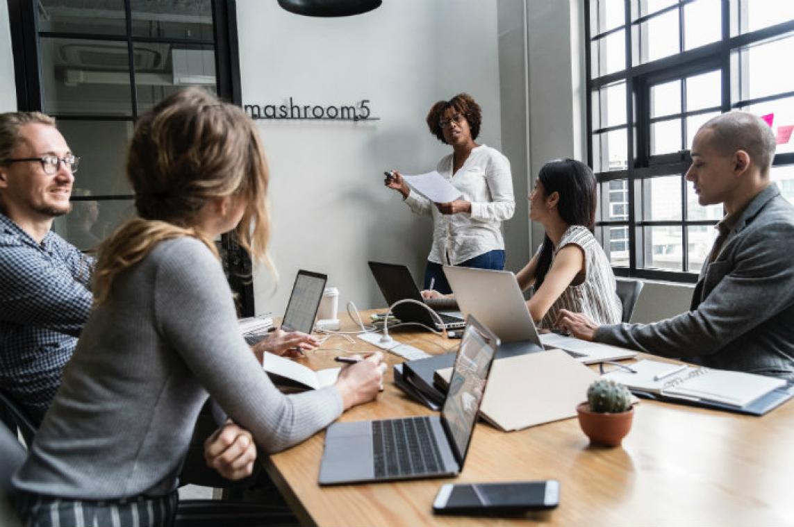 Vervelende collega's op het werk? Zo ga je ermee om