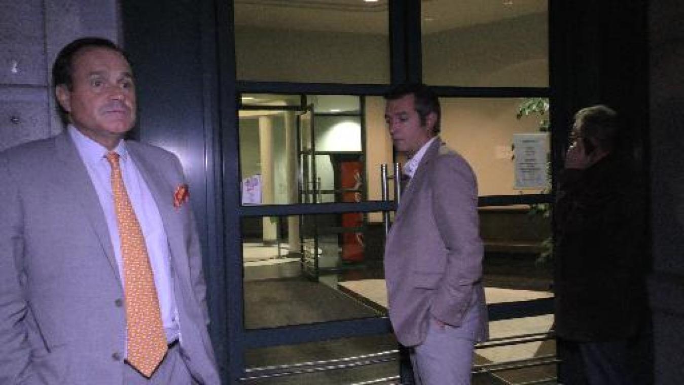 Fraudeonderzoek Belgisch voetbal - Mogi Bayat onder aanhoudingsbevel geplaatst