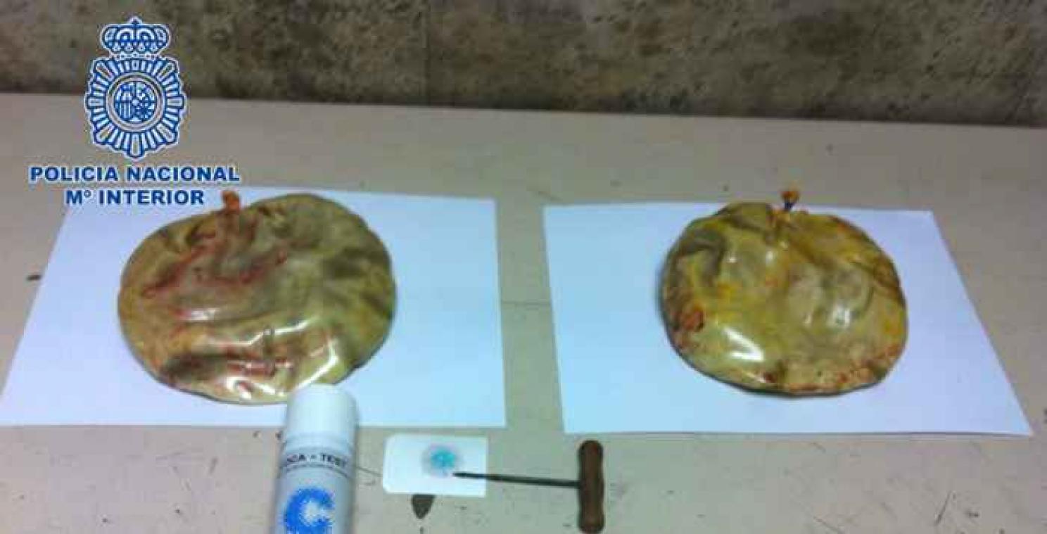 Colombiaanse betrapt met cocaïne in haar borsten