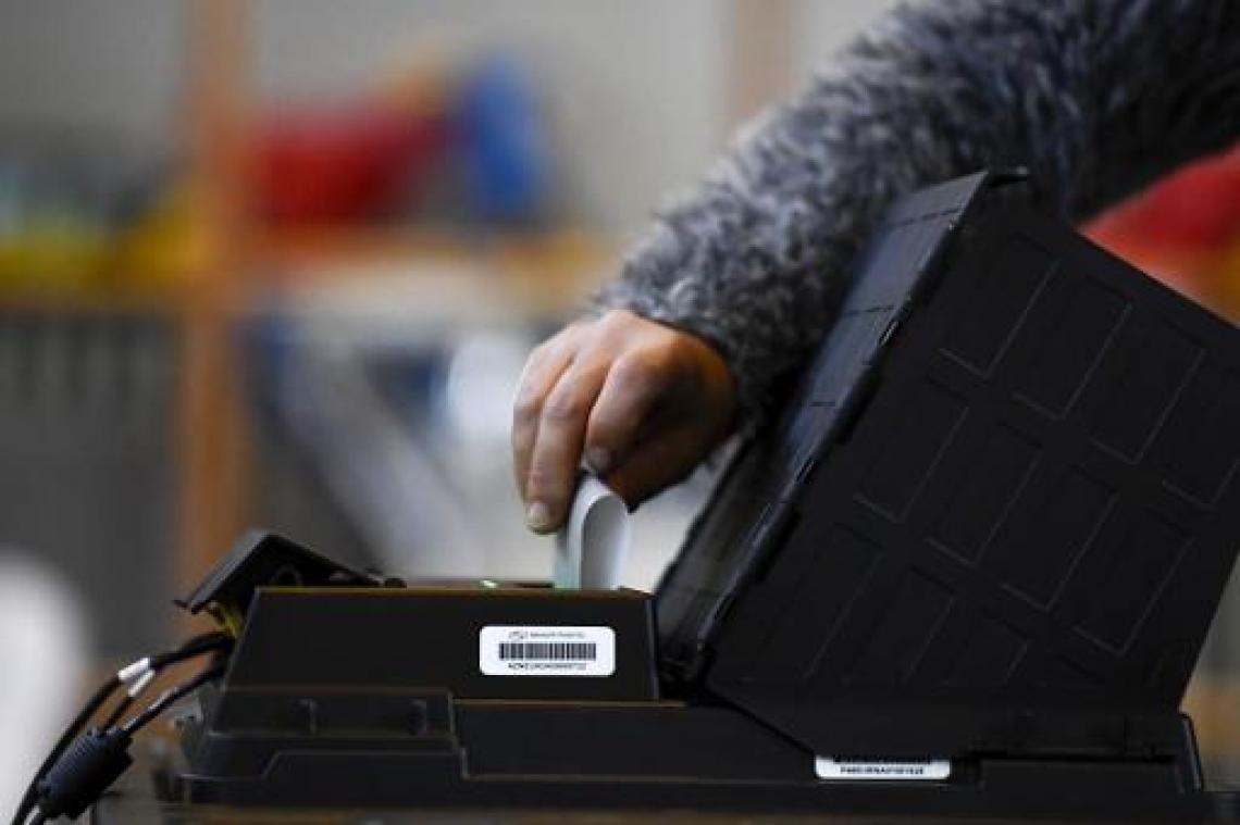 Eén stembureau in Vlaanderen nog niet open gegaan