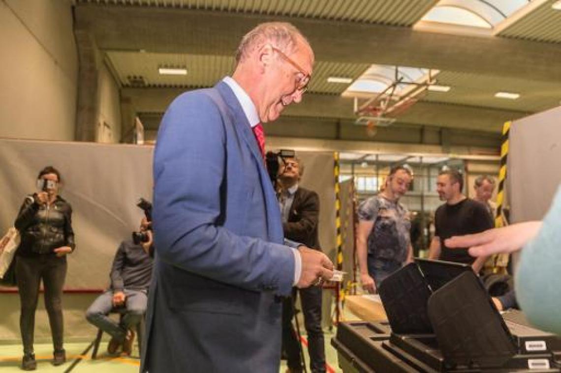 Oostende: licht voordeel voor burgemeester Vande Lanotte