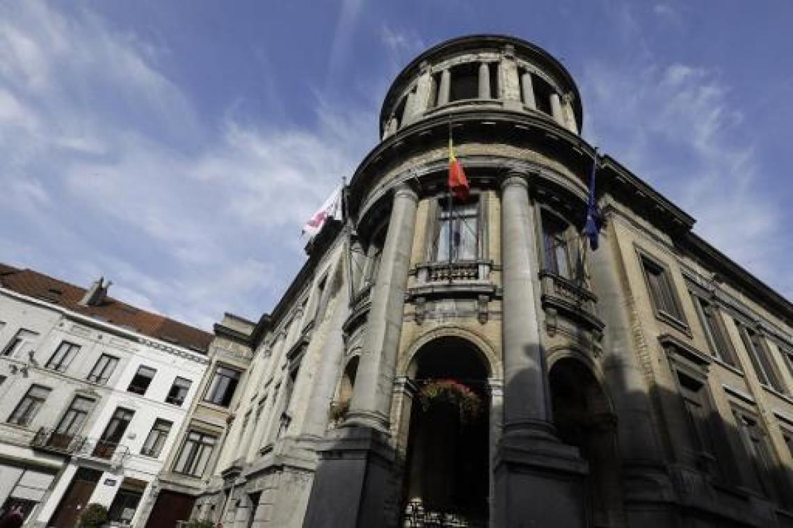 Molenbeek: Moureaux haalt het van Schepmans