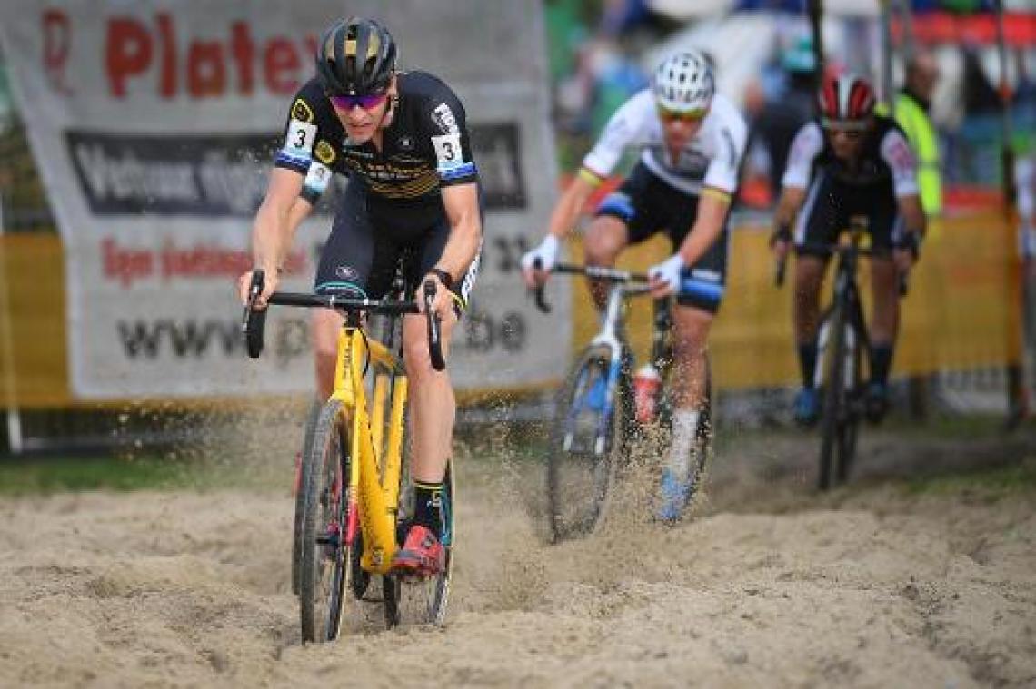 Toon Aerts klimt naar tweede plaats in Superprestige na "stevige strijd"