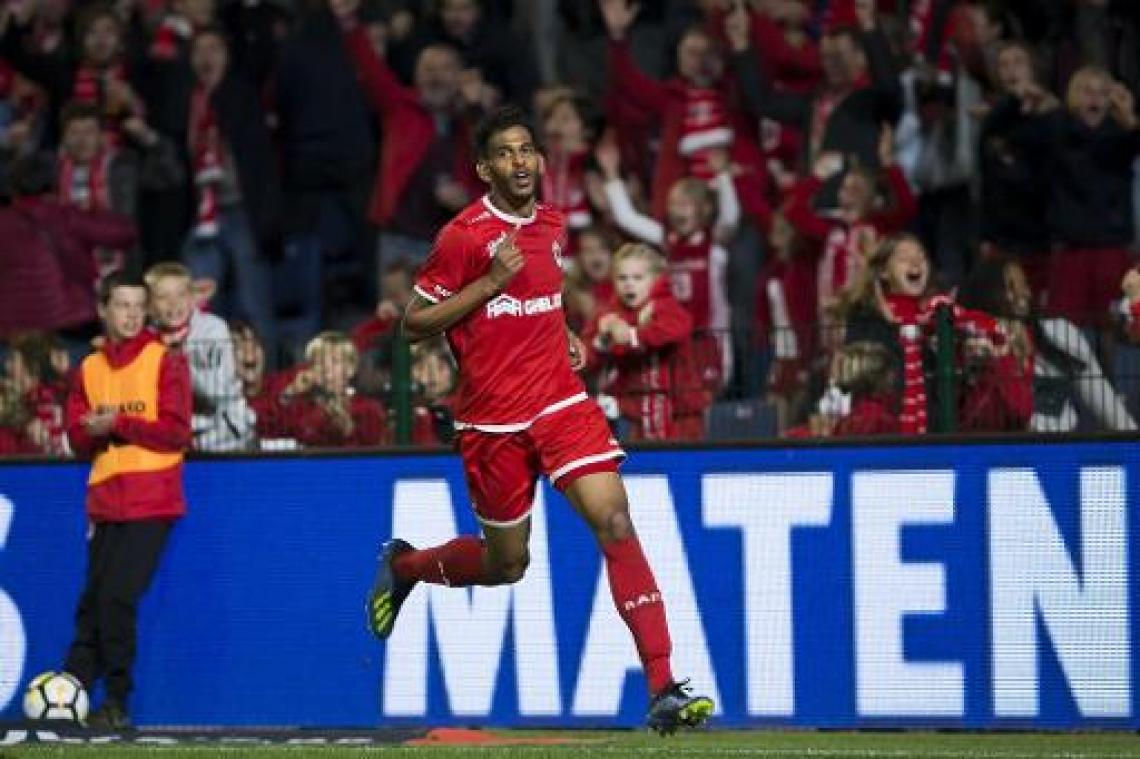 Jupiler Pro League - Antwerp houdt ook tegen Lokeren de drie punten thuis, Kortrijk wint van STVV