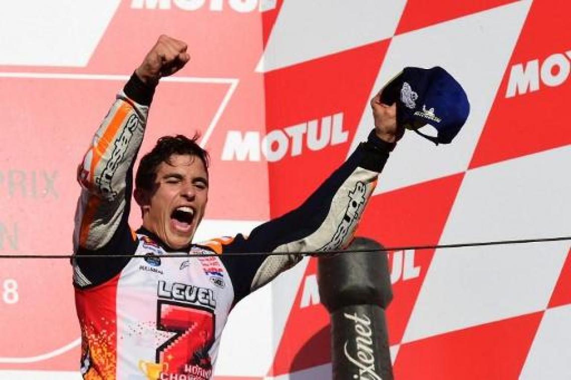 Marc Marquez kroont zich vijfde keer tot wereldkampioen in MotoGP