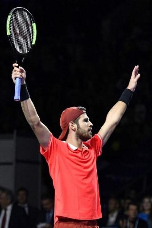 Khachanov pakt de zege voor eigen publiek