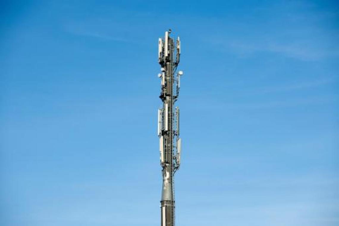 "Met huidige stralingsnormen onmogelijk om 5G uit te rollen in Brussel"