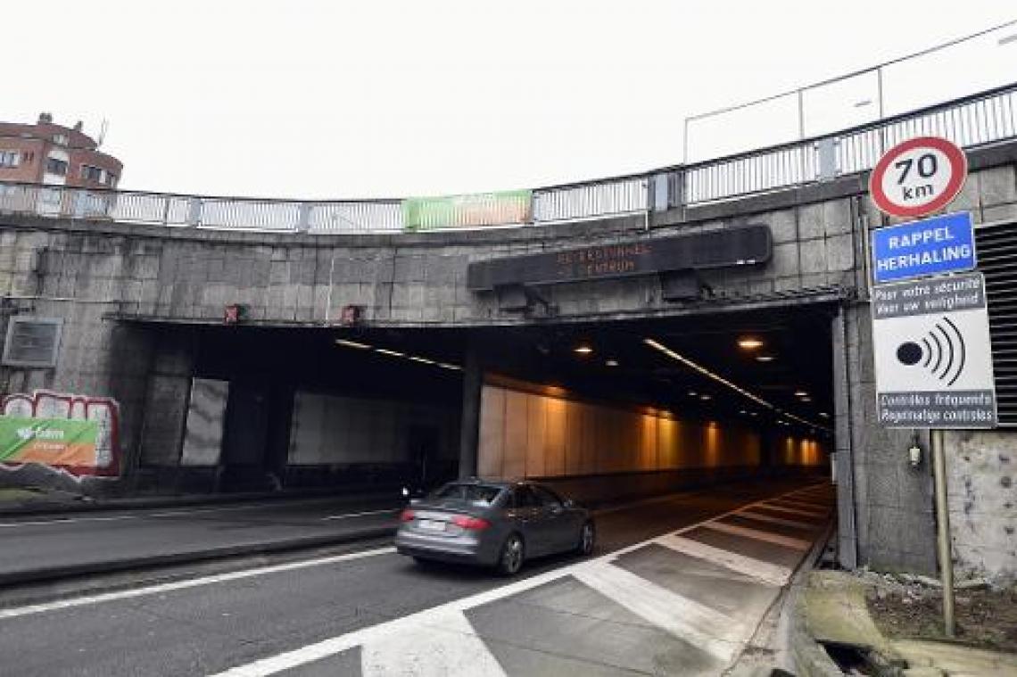 Reyerstunnel in Brussel weer open voor het verkeer