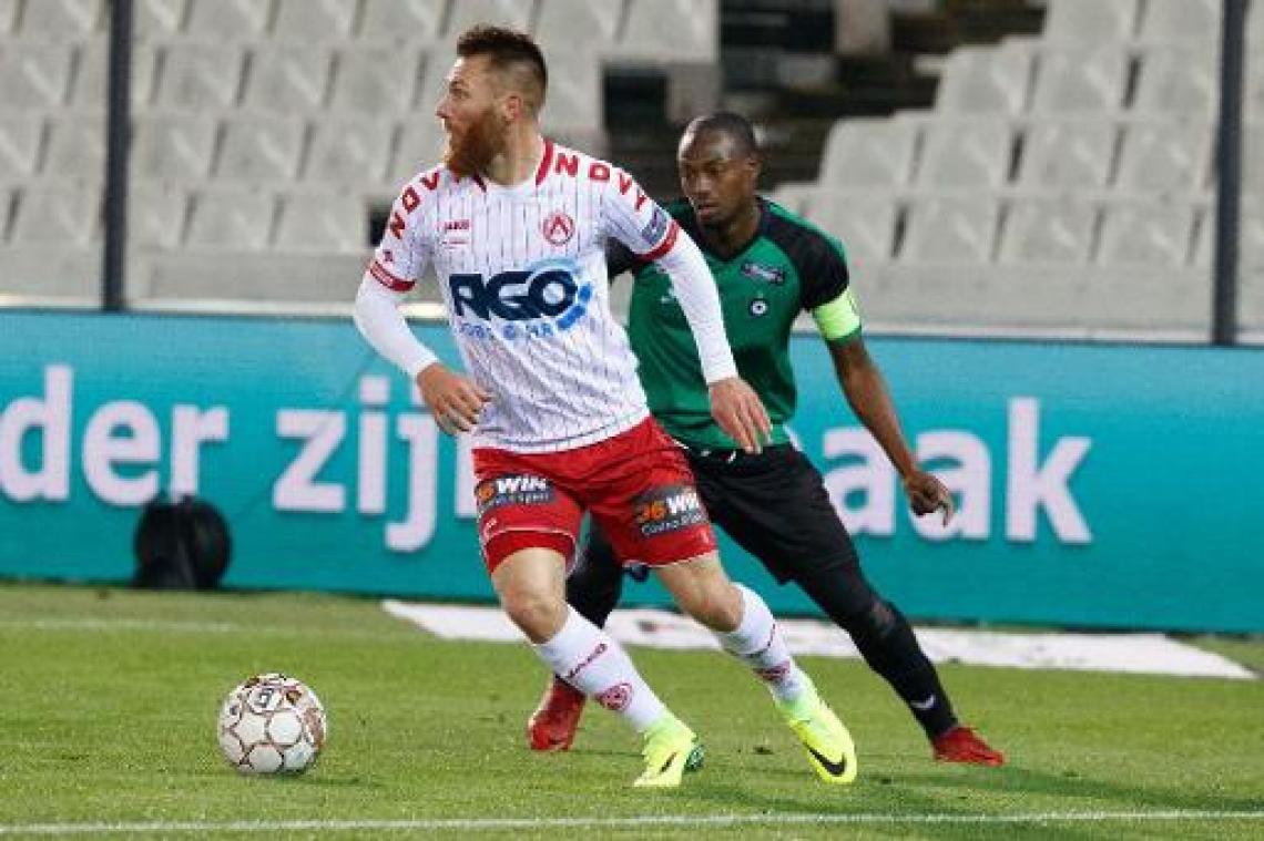 Jupiler Pro League - Cercle-Kortrijk (1-1) en Lokeren-Oostende (0-0) monden uit in troosteloze draws
