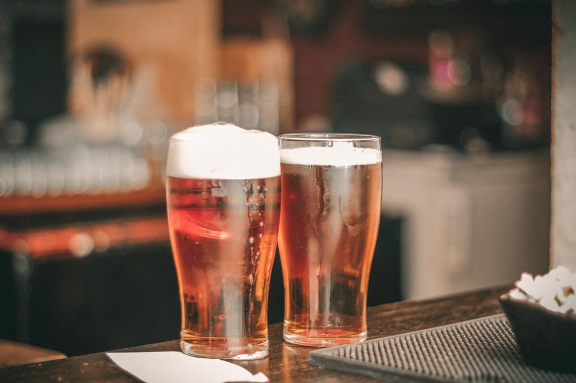 Amerikaanse soldaten drinken al het bier in Reykjavik op