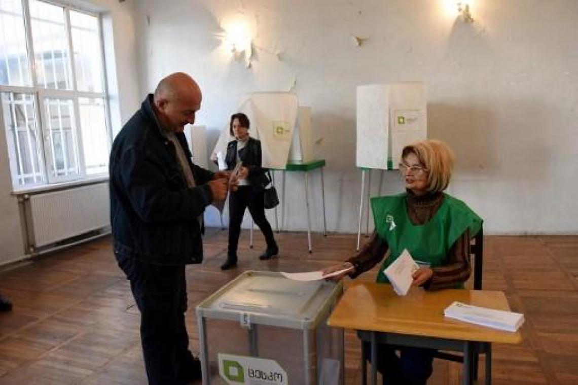 Nek-aan-nekrace bij presidentsverkiezing in Georgië