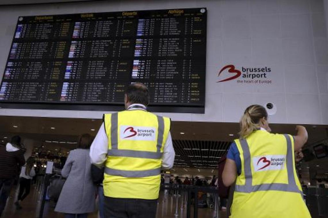 Aviapartner trommelt deurwaarder op voor vrijmaken stilstaande vliegtuigen