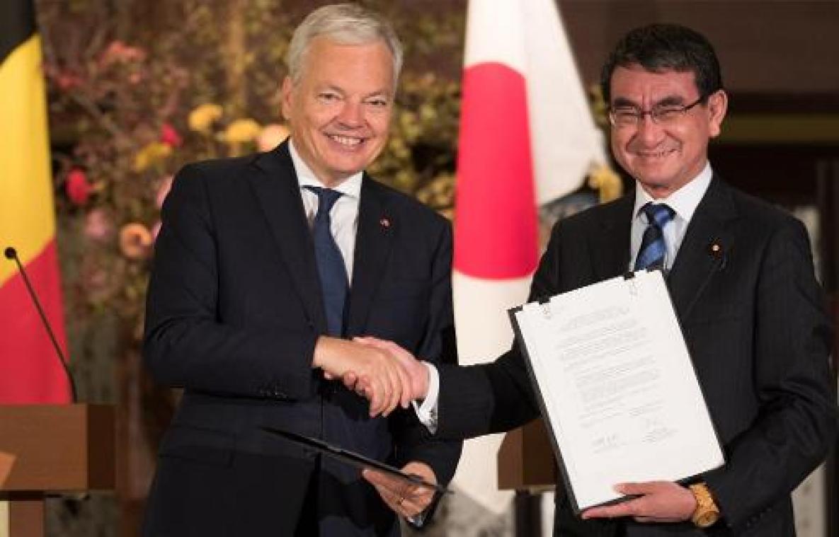Reynders lanceert charmeoffensief voor de Japanse pers