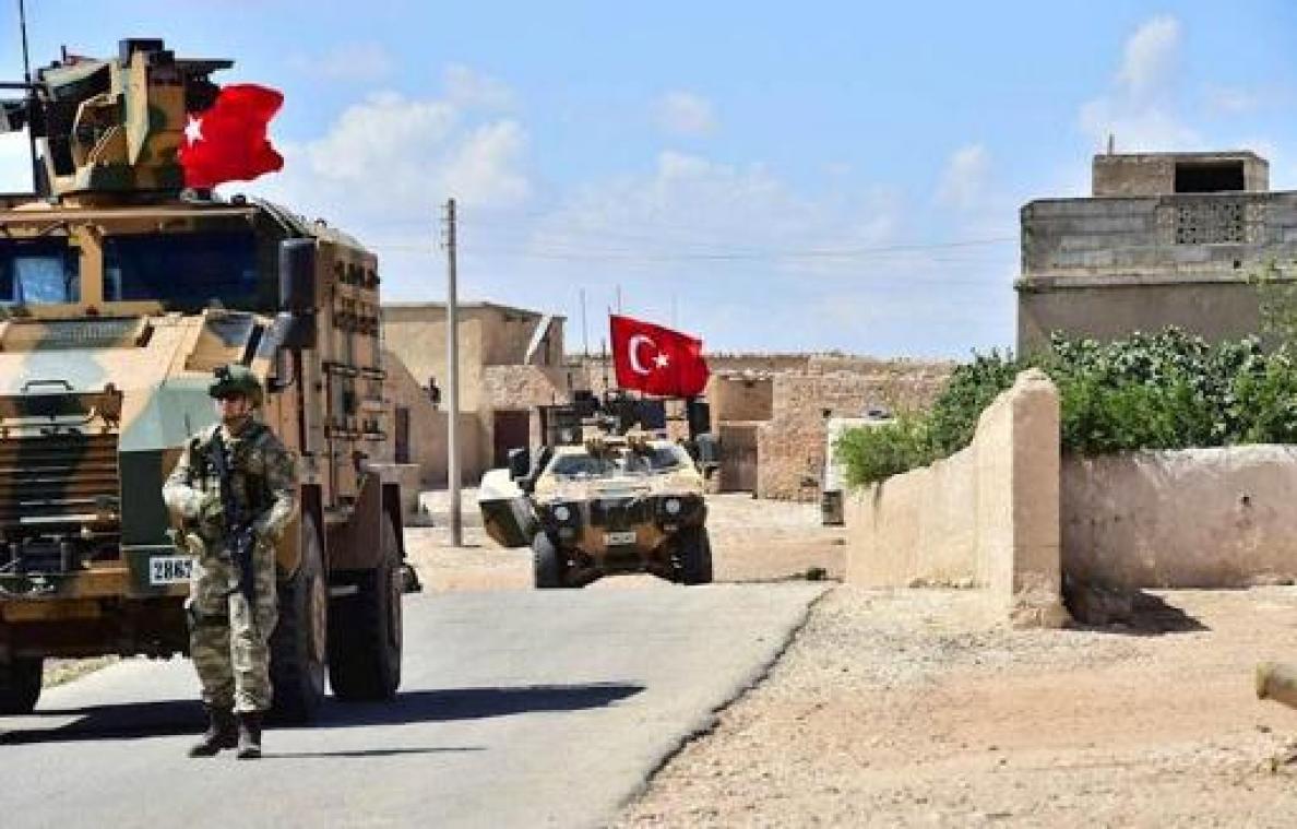 VS en Turkije beginnen samen te patrouilleren in Manbij
