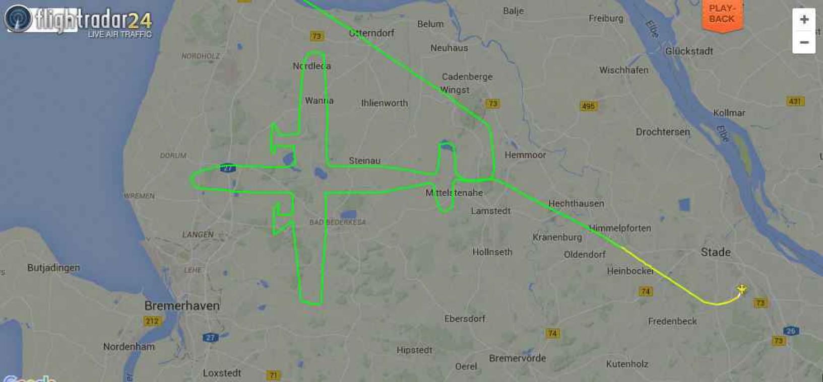 Piloot maakt tekeningen in de lucht