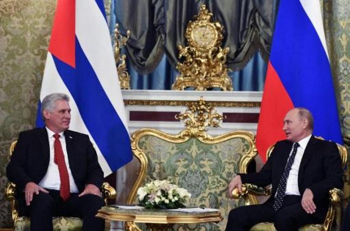 Poetin ontvangt Cubaanse president op eerste bezoek aan Rusland