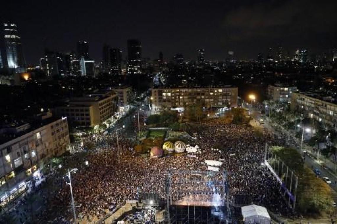 Tienduizenden mensen herdenken in Tel Aviv moord op Rabin