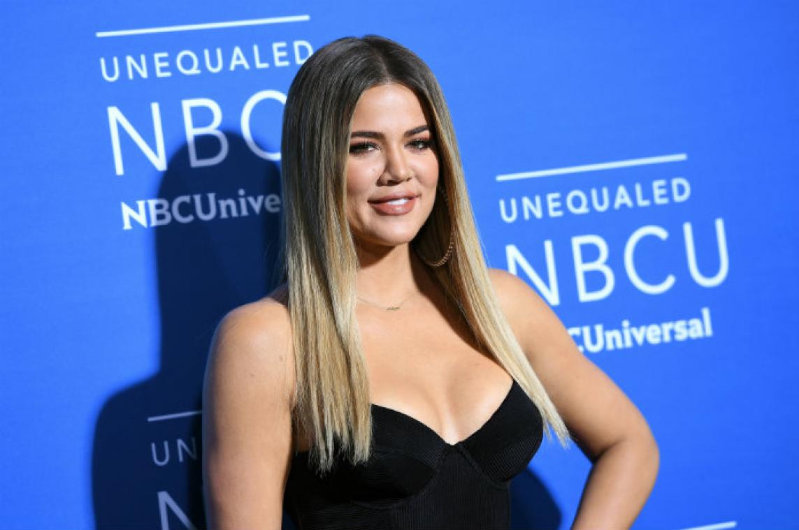 Bedrogen Khloé Kardashian reageert op Twitter tijdens pijnlijke aflevering KUWTK