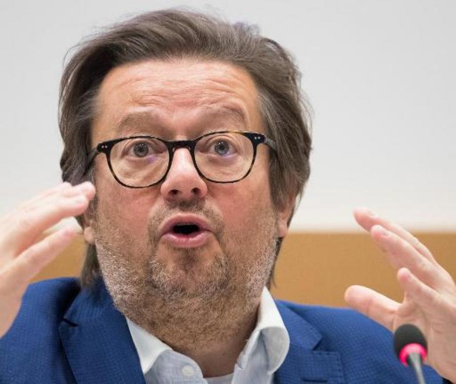 Coucke waarschuwt voor nefaste gevolgen van afschaffen voordelen clubs