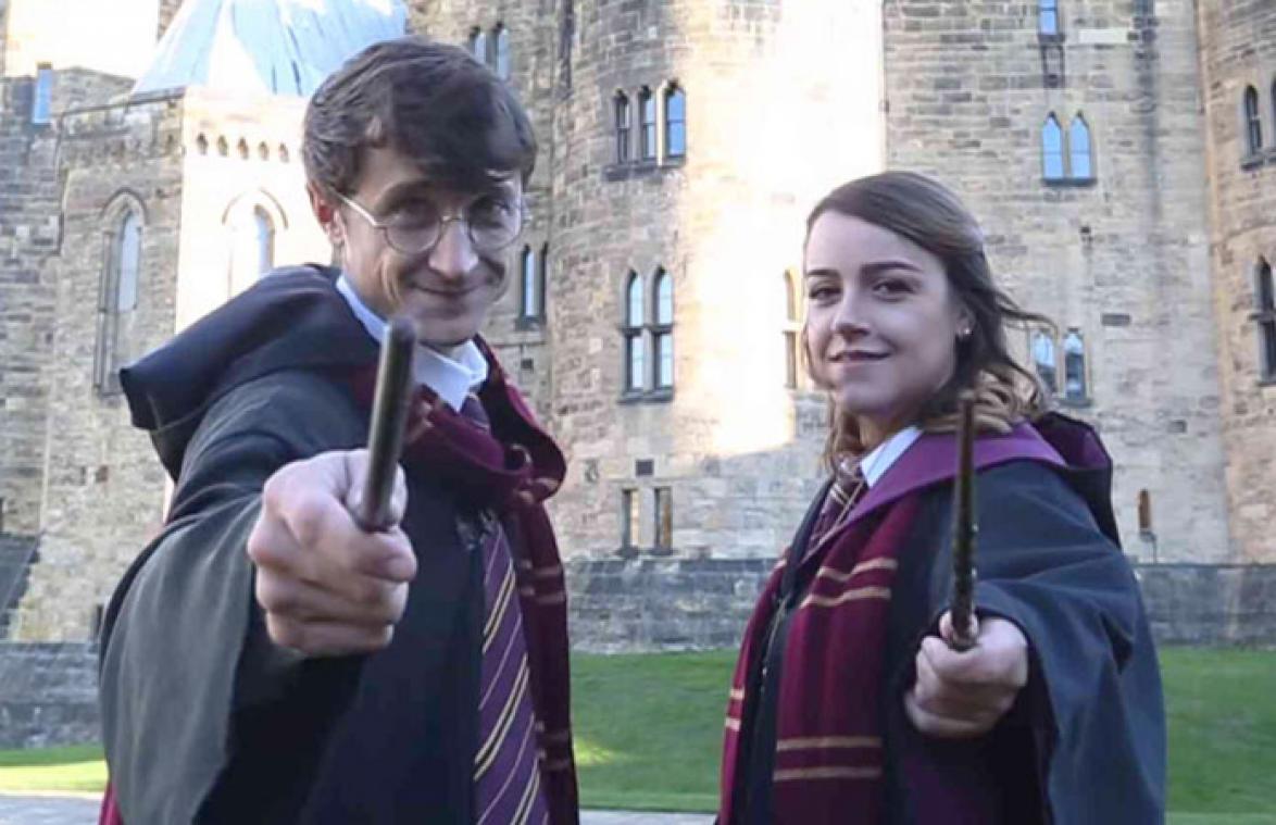 VIDEO. Dit koppel lijkt sprekend op Harry Potter en Hermione