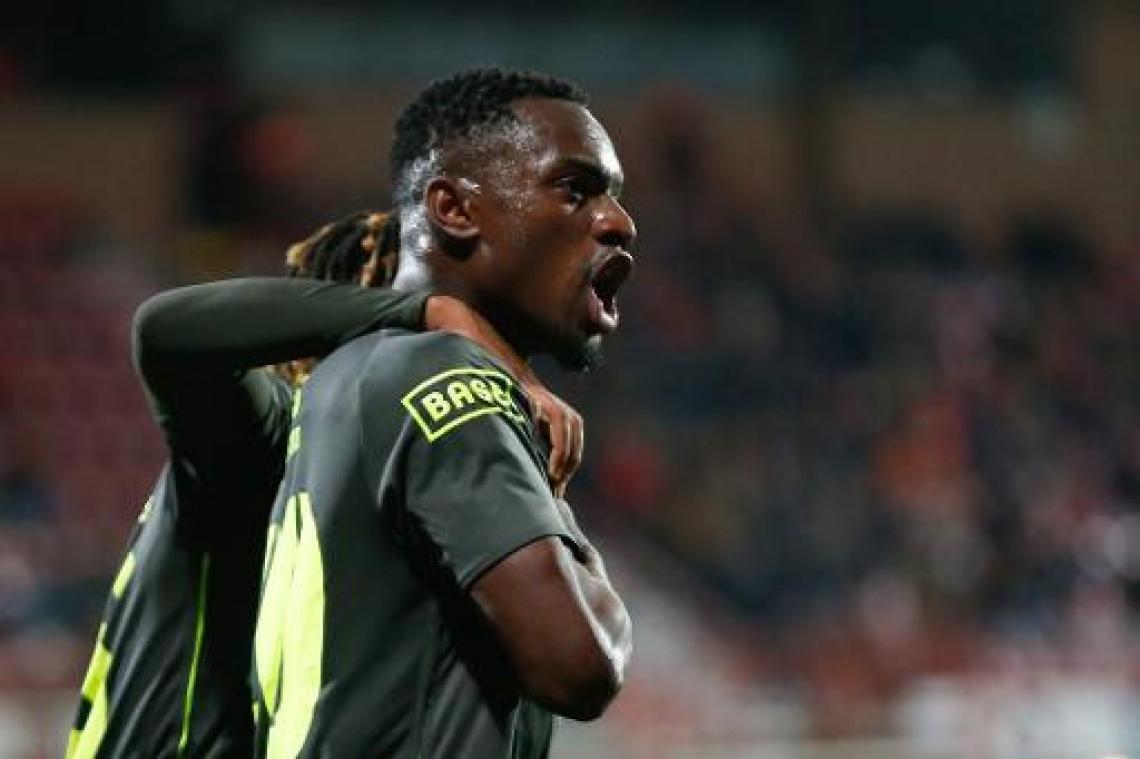 Jupiler Pro League - Standard wint op Kortrijk en houdt aansluiting met top zes