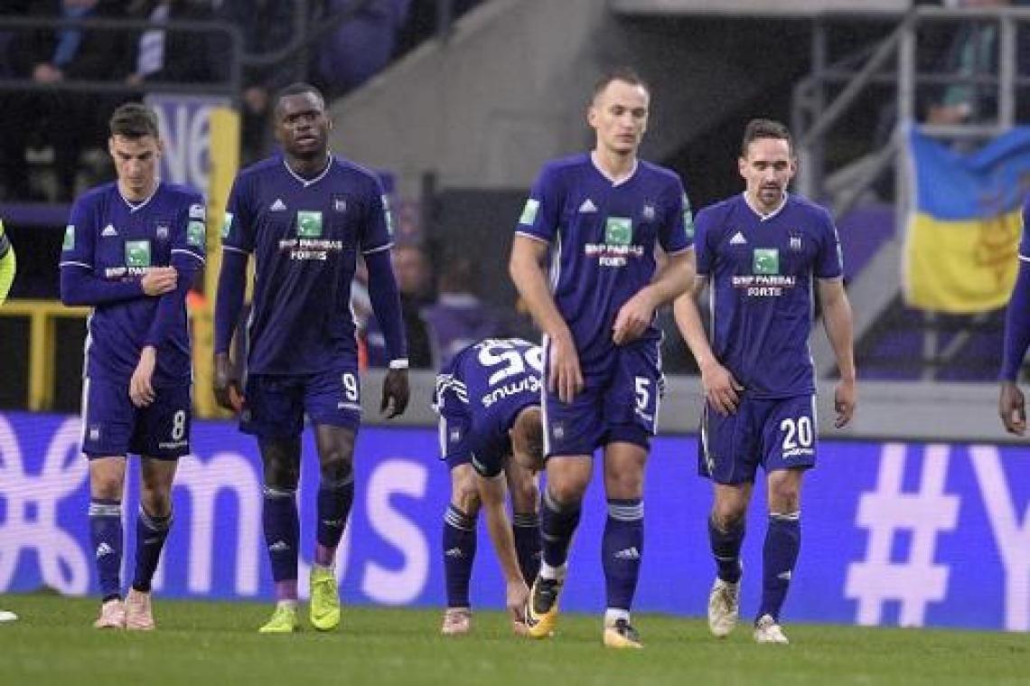 Kums loodst Anderlecht met eerste doelpunten voorbij AA Gent
