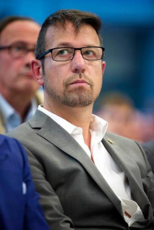 Voorzitter Vlaamse Volksbeweging (VVB) neemt ontslag