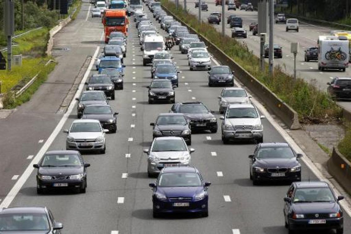 Weg vrijgemaakt na ongeval op E40 van Brussel naar Gent